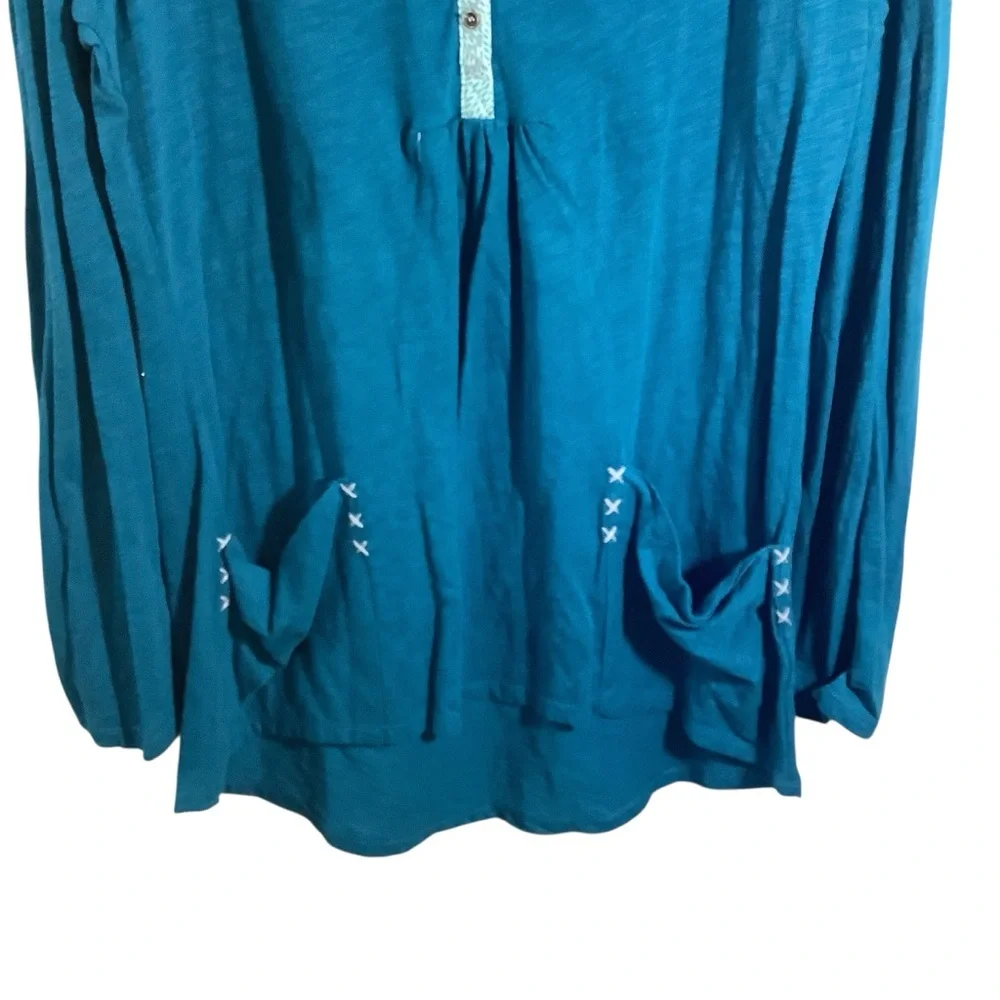 Little Yellow Button Anthropologie Boho Long Sleeve Tunic Top W/ Button V-Neck